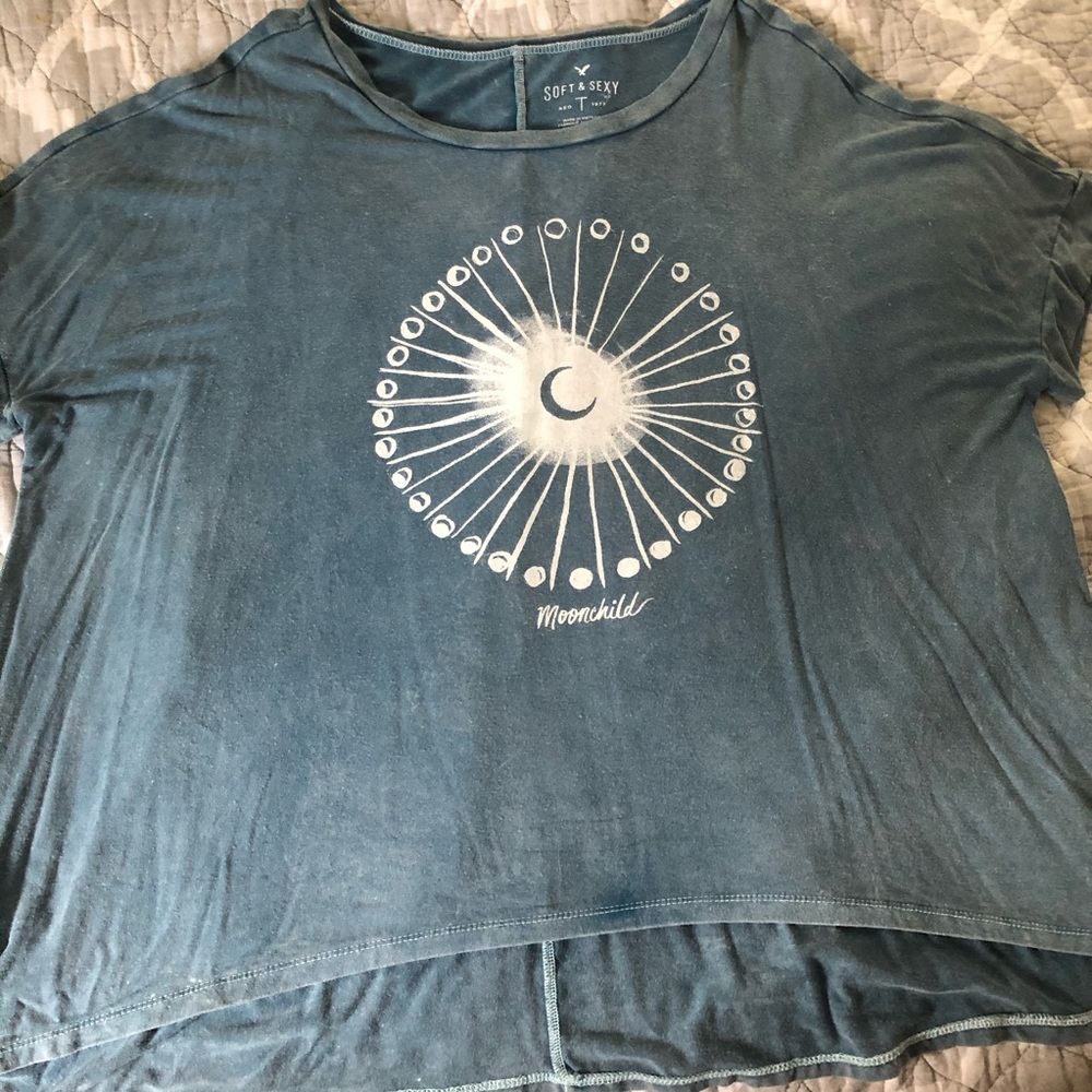 Oversized Arie graphic tee, size Medium